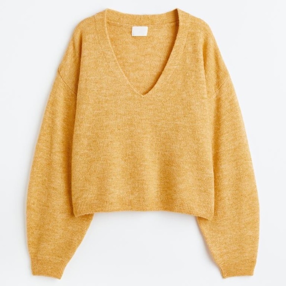 H&M White Oversized Sweater - Picture 6 of 6